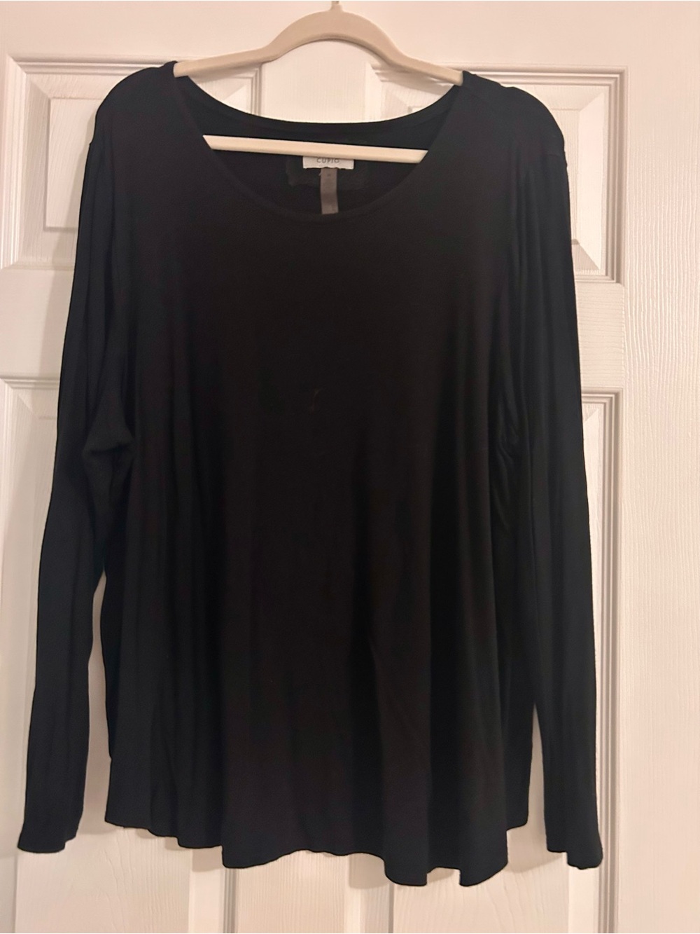 Cupio Black Long-Sleeve Scoop Neck Top